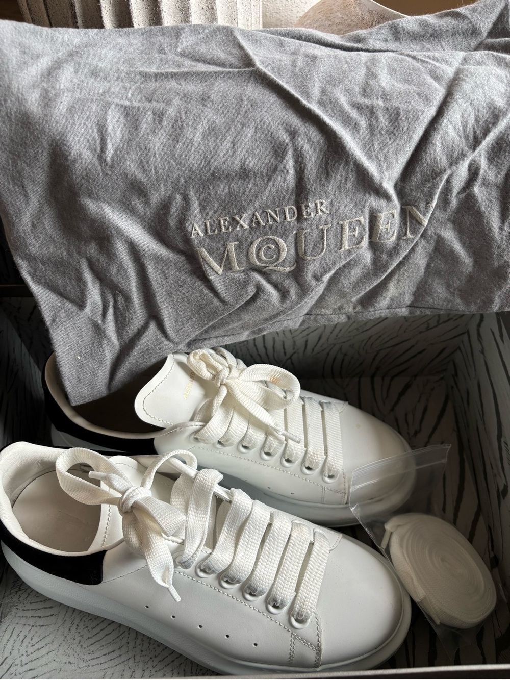 Alexander McQueen White Leather Sneakers with Black Heel Tab - Picture 4 of 11